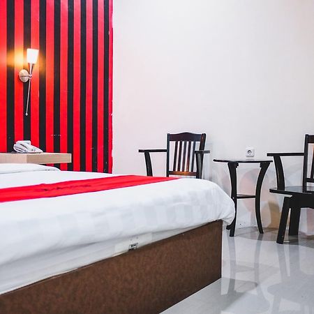 Reddoorz Plus Near Mall Panakukang Macáçar Exterior foto